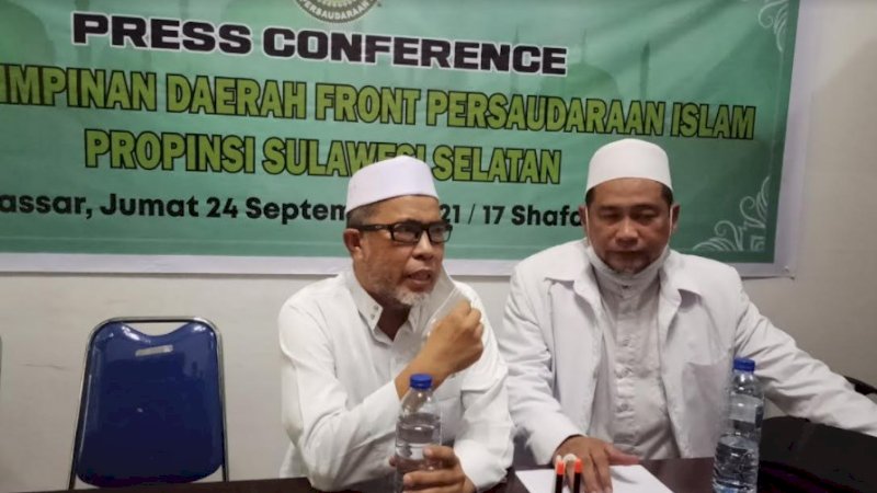 Faisal Silenang (kiri).