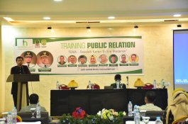 Asisten III Pemkot Palopo Buka Training Public Relation