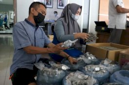 Uang Koin Ditabung dalam Galon Selama 3 Tahun, Impian Asriadin Beli Mobil Toyota Akhirnya Terwujud