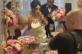 Pengantin Wanita Dibuat Malu, Kue Tar Raksasa Jatuh saat Ditiup, Ternyata Styrofoam