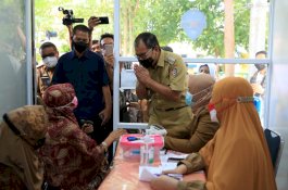 Pemkot Gencar Vaksinasi, Hasilnya Makassar jadi Zona Kuning,  Danny:Jangan Lengah Ingat Prokes