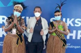 Amran Mahmud ke Papua Dukung dan Semangati Langsung Atlet PON Asal Wajo