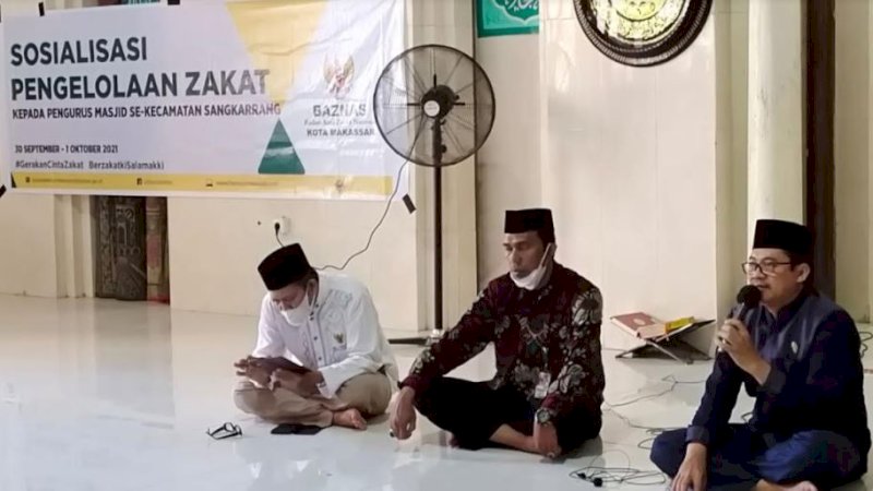 Sosialisasi zakat di Masjid Miftahul Jannah, Kelurahan Barrang Caddi, Kecamatan Kepulauan Sangkarrang, Kota Makassar, Kamis (30/9/2021).