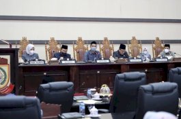 Tanggapi Pandangan Umum Fraksi DPRD Makassar, Wali Kota Akui PAD Anjlok Drastis