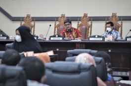 Banggar DPRD Makassar Terima Laporan Hasil Pembahasan Komisi D