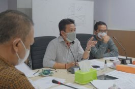 Bahas KUPA-PPAS Perubahan APBD 2021, Komisi B Undang Seluruh Camat