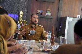 Pimpin Rakor, Camat Panakkukang Minta Lurah Maksimalkan Program Vaksinasi Tingkat RT