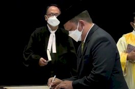 Guru Besar Unhas Dilantik Jadi Rektor Pertama Institut Teknologi Bacharuddin Jusuf Habibie