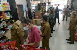 Pastikan Prokes Berjalan Maksimal, Camat Wajo Pantau Pusat Pertokoan di Wilayahnya