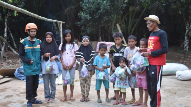 Laznas WIZ Terjunkan Tim Trauma Healing untuk Pulihkan Anak-Anak Korban Banjir Walenrang Luwu