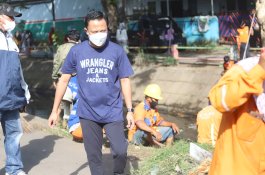 Libatkan Warga, Camat Makassar Pimpin Kegiatan