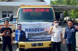 Wali Kota Palopo Lepas Bantuan Partai NasDem untuk Korban Banjir Walmas