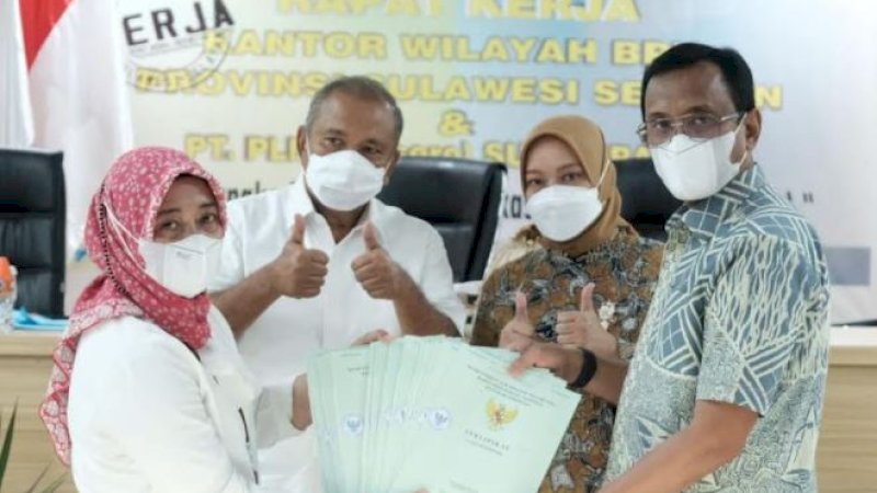 Amankan Aset Negara, PLN Terima 118 Sertifikat dari BPN Sulawesi Selatan