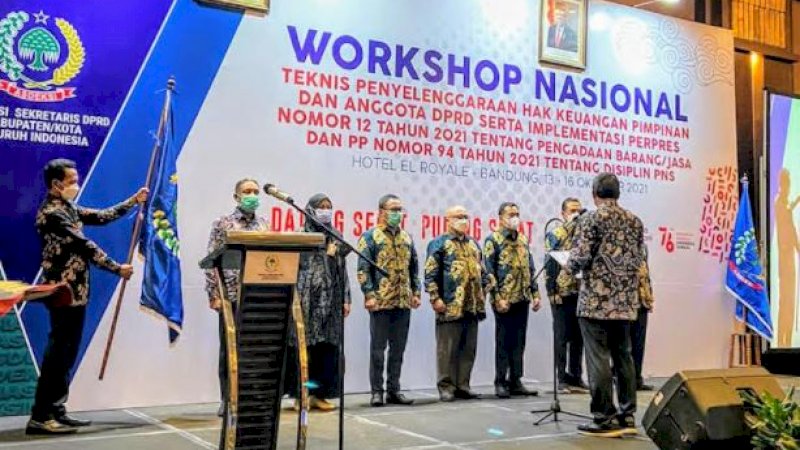 Pengukuhan dirangkaikan dengan workshop nasional di Hotel El Royale Bandung, Jawa Barat, 13--16 Oktober.