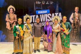 Duta Wisata Wajo Hanya Juara Favorit, Bupati Amran Mahmud Beri Hadiah Uang dari Kantong Pribadi