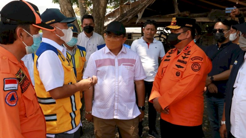 Anggota DPR RI, Muhammad Fauzi, berkunjung ke lokasi bencana banjir bandang yang terjadi belum lama ini di Walenrang-Lamasi (Walmas), Kabupaten Luwu.