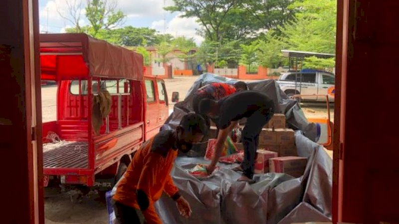 (BPBD) Provinsi Sulawesi Selatan (Sulsel) bergerak cepat (gercep) mempersiapkan bantuan logistik untuk korban terdampak bencana angin puting beliung. 