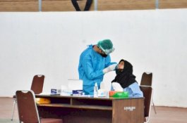 Sebelum PTMT, Unhas Gelar Tes Swab Antigen Massal bagi Dosen dan Mahasiswa