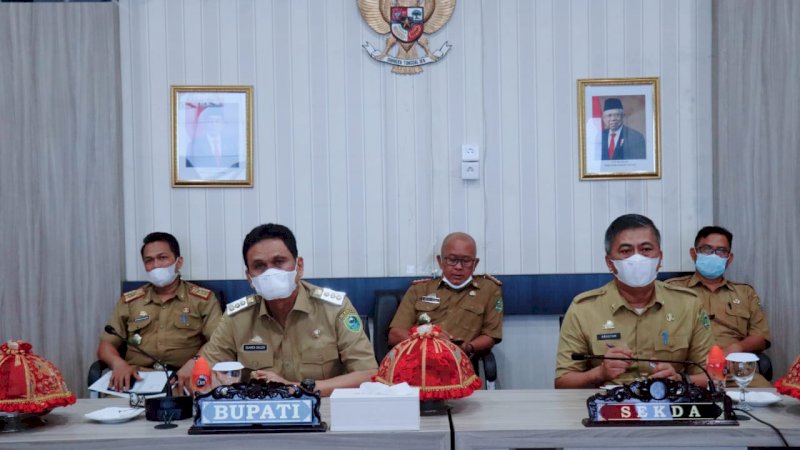 Diikuti Bupati Barru, Presiden Jokowi Ingatkan Kepala Daerah Tidak Longgarkan Prokes