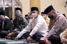 Jelang Pilkades Serentak, Bupati Bantaeng Ajak Cakades Salat Subuh dan Zikir Bersama