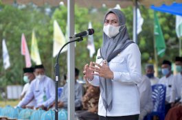 Bupati Luwu Utara Ajak Semua Santri Divaksinasi