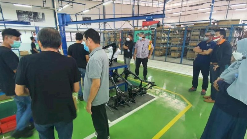 Direksi dan Manajemen Kalla Kars Kunjungi Pabrik Baru Benelli di Bogor