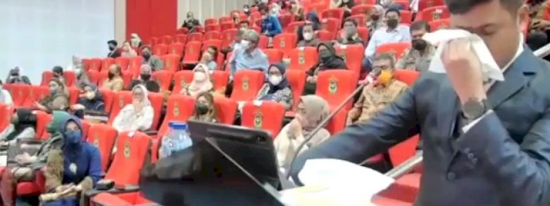 Detik-Detik Emosional pada Ujian Promosi Doktor Adnan Purichta Ichsan saat Teringat Ayah Tercinta