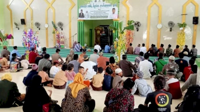 Hadiri Maulid Nabi, Bupati Enrekang Tekankan Pentingnya Zakat