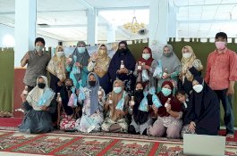 LPkM Latih Warga Borisallo Produksi Minumal Herbal Antioksidan