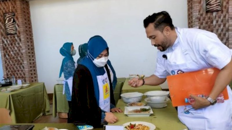 Beda Tipis dengan Pemenang, Erna Rasyid Taufan Juara 2 Lomba Memasak