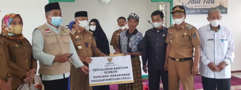 Bupati Enrekang Kunjungi Korban Kebakaran