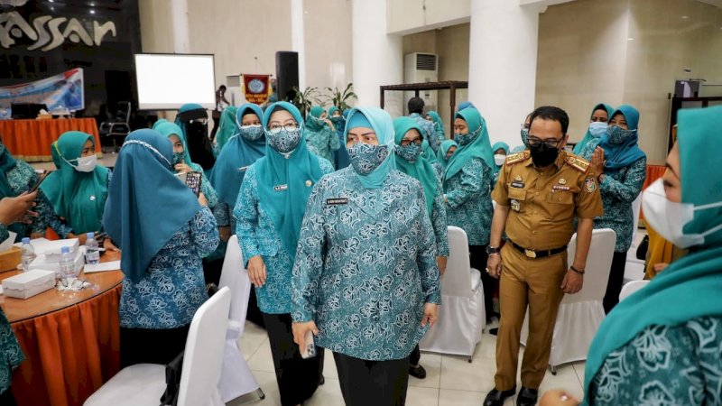 Ketua TP PKK Makassar, Indira Jusuf Ismail hadiri pencanangan penanganan dan pencegahan stunting kota Makassar di Baruga Anging Mammiri Rumah Jabatan Wali Kota Makassar, Selasa (2/11/2021).