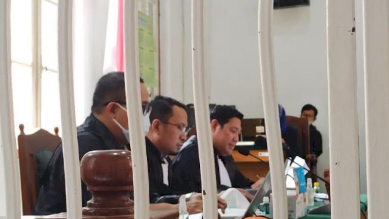 Jalannya persidangan di Pengadilan Negeri Tipikor Makassar, Jumat (6/11/2021).