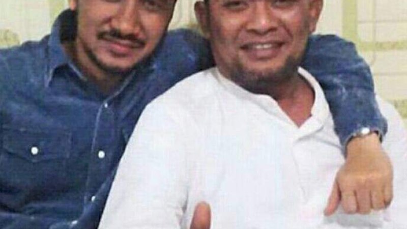 Jusman AR berfoto bersama dengan Abraham Samad.