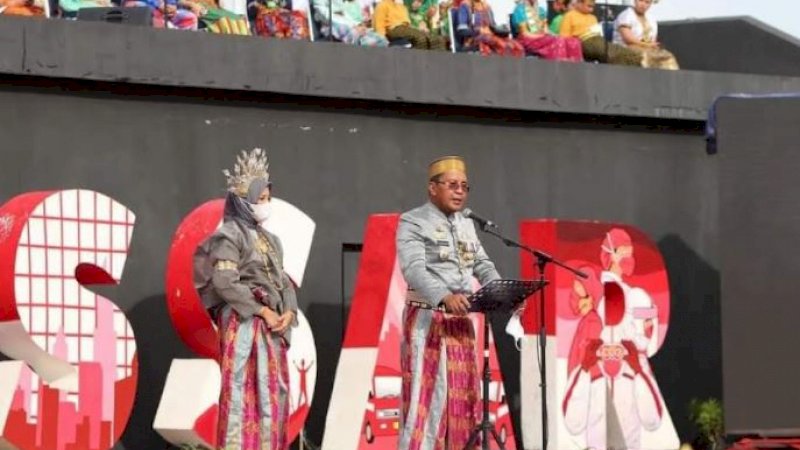 Wali Kota Makassar, Mohammad Ramdhan Pomanto (Danny Pomanto), bersama Wakil Wali Kota Makassar, Fatmawati Rusdi.
