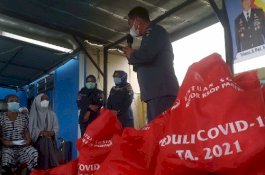 KSOP Parepare Beri Bantuan 100 Paket Sembako bagi Warga Terdampak Covid-19