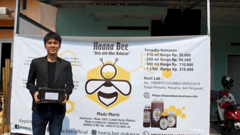 Radinal Ridwan mulai membuka usaha Madu Hutan Asli Makassar Haana Bee pada 2019. 