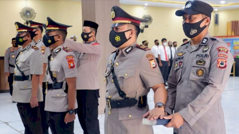 Serah terima jabatan (sertijab) pejabat utama Polres Wajo digelar di Aula Sandi Mapolres Wajo, Kamis (11/11/2021).