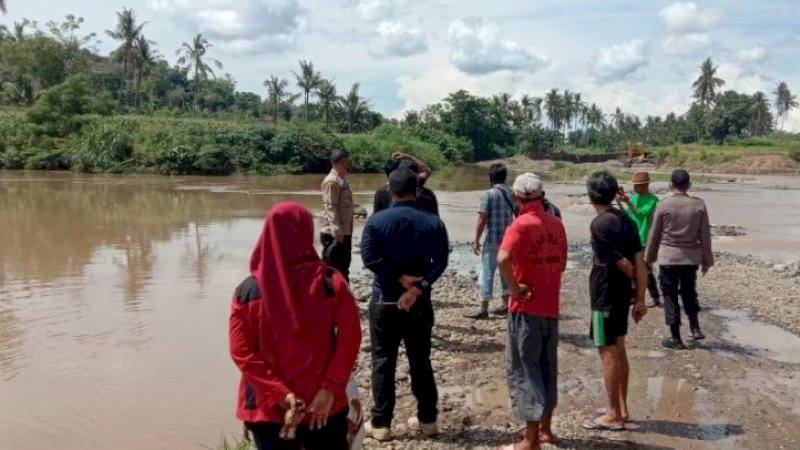 Hendak Mancing di Sungai Malam-Malam, Warga Gowa Ditelan Air Sungai yang Mendadak Pasang Naik