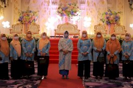 Ibu Noorlaelah Rheza Dampingi Ketua TP PKK Makassar Buka Royal Wedding Fair  di Upperhills Convention