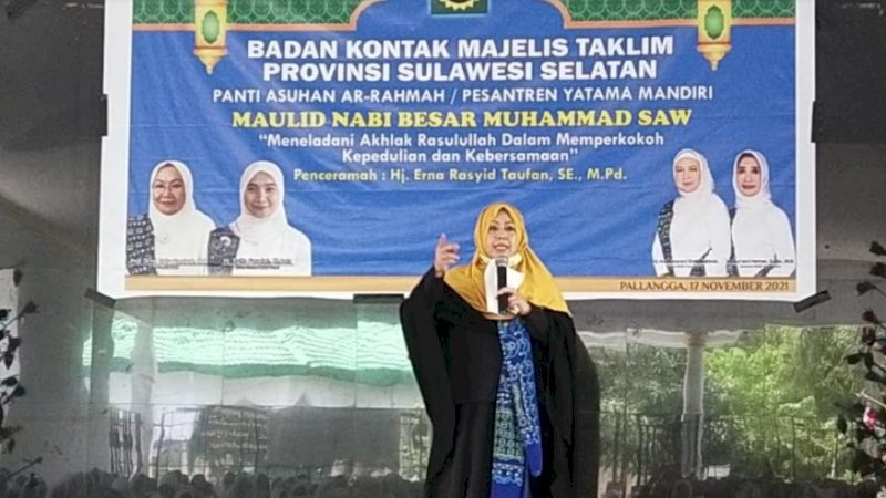 Erna Rasyid Taufan Didaulat BKMT Sulsel Ceramah Maulid di Gowa