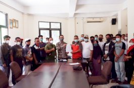 Diberhentikan Sepihak, Petugas Kebersihan Mengadu ke DPRD Makassar