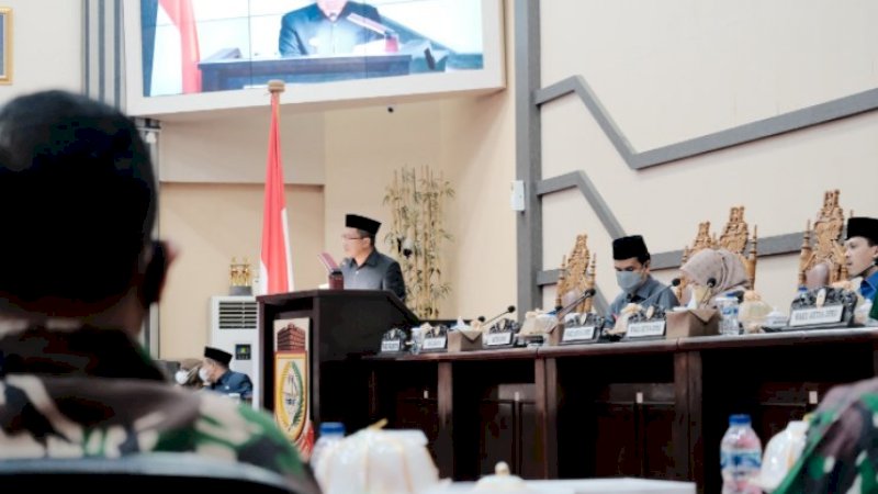 Danny Hadiri Rapat Paripurna Penjelasan RAPBD Makassar 2022 di DPRD Makassar
