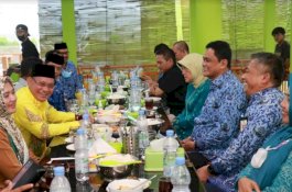 Bupati Kotabaru Pulang Kampung ke Barru, Ziarah ke Makam Keluarga