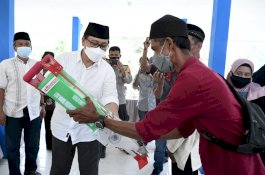 Warga UPT Lantang Tallang Luwu Utara Terima Bantuan TJSL dari AirNav