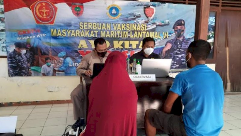 Serbuan Vaksinasi Maritim TNI AL Sasar Pulau Terpadat di Makassar