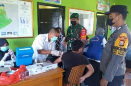 TNI-Polri Pantau Vaksinasi Masyarakat Umum hingga Pelajar di Kabupaten Takalar