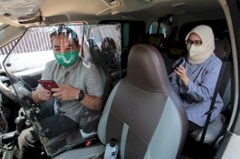 Dua Bulan Kerja Sampingan Jadi Pengemudi Taksi Daring, Rudi Bisa Cicil Mobil