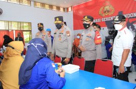 Wakil Bupati Gowa Apresiasi Dukungan Polri Percepat Cakupan Vaksinasi