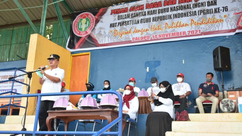 Wali Kota Palopo Buka Porseni antar Guru